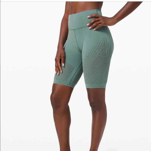 lululemon athletica Pants - Lululemon Reveal Short Digital Rain